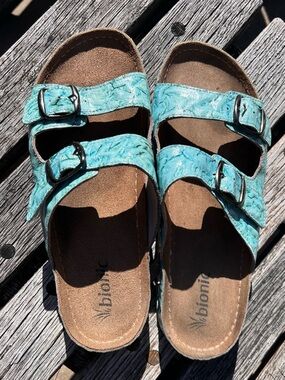 Bionica Turquoise Double-Buckle Slide Sandals size 10